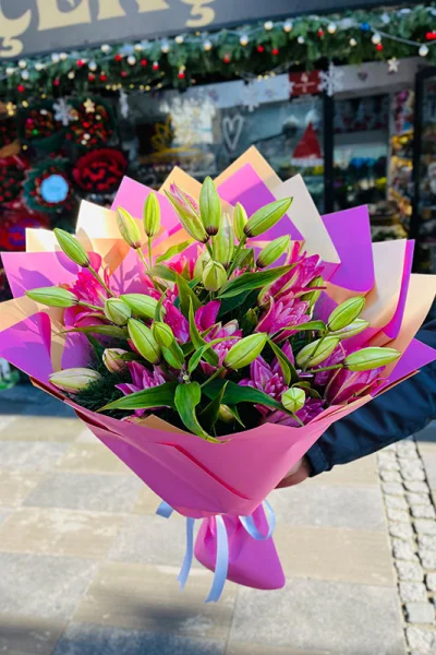 Canlı Lilyum Buketi