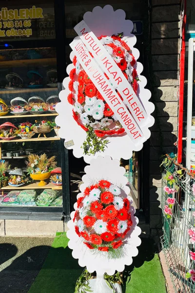 Çift Katlı Yapay Çiçekli Çelenk